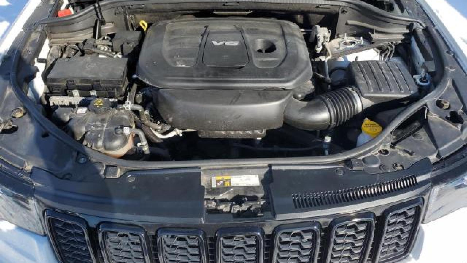 Jeep  - Grand Cherokee - 2019 - White - 41739735