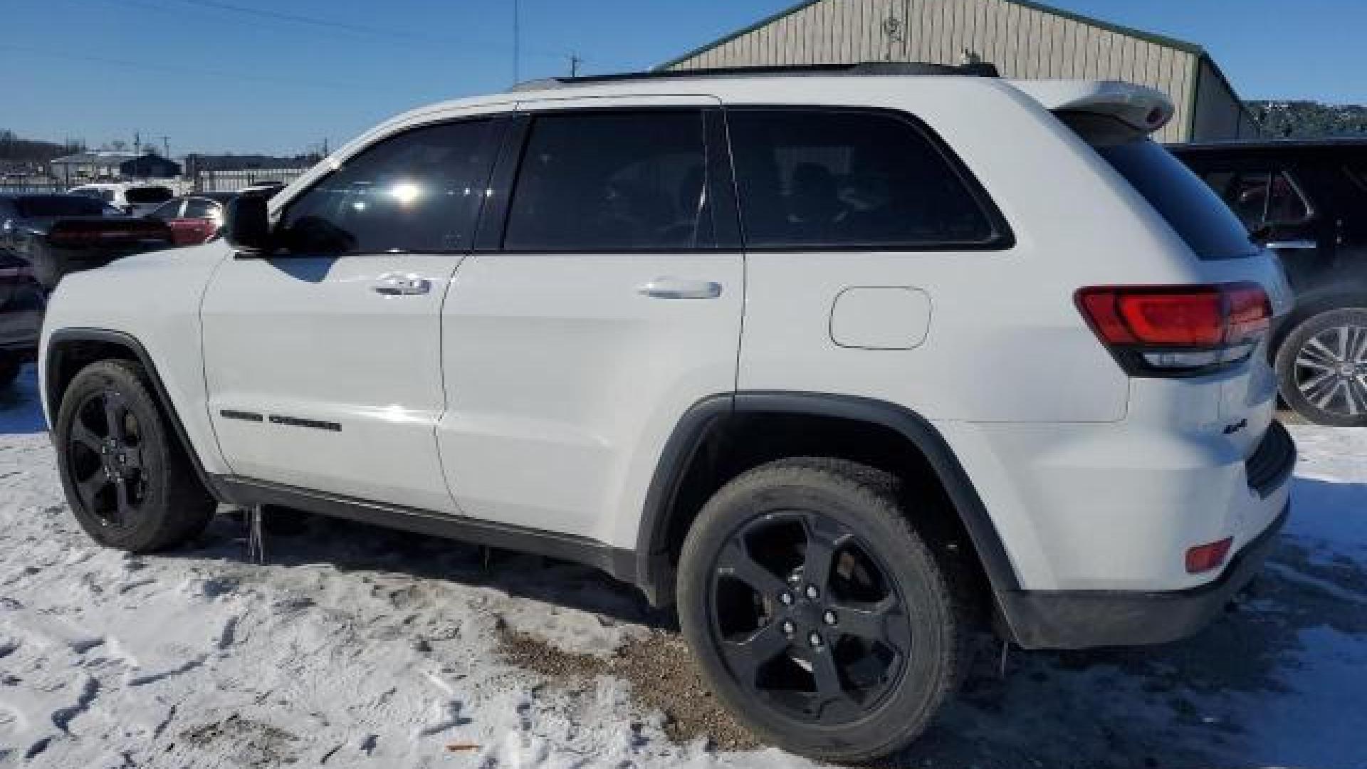 Jeep  - Grand Cherokee - 2019 - White - 41739735