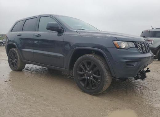 Jeep  - Grand Cherokee - 2017 - Navyblue - 42223165