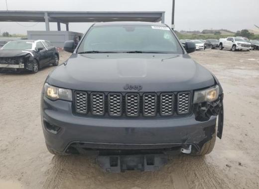 Jeep  - Grand Cherokee - 2017 - Navyblue - 42223165