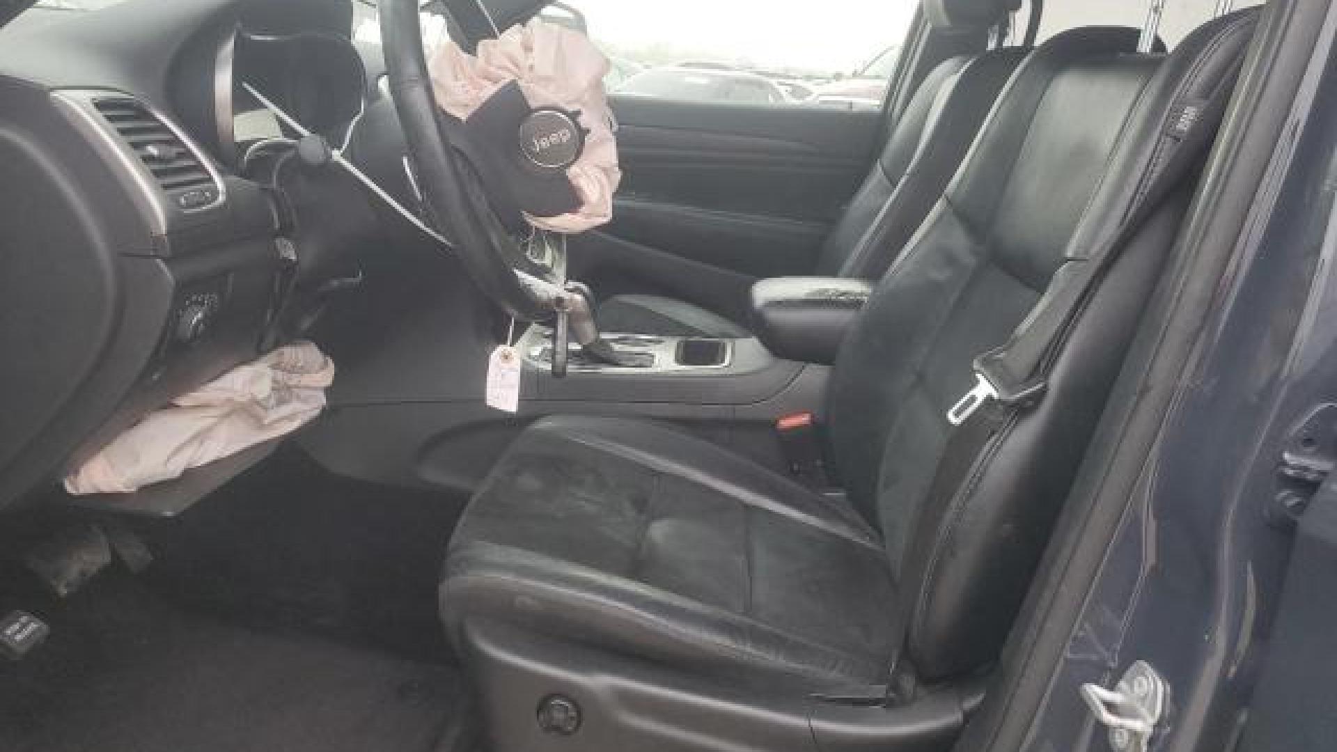 Jeep  - Grand Cherokee - 2017 - Navyblue - 42223165