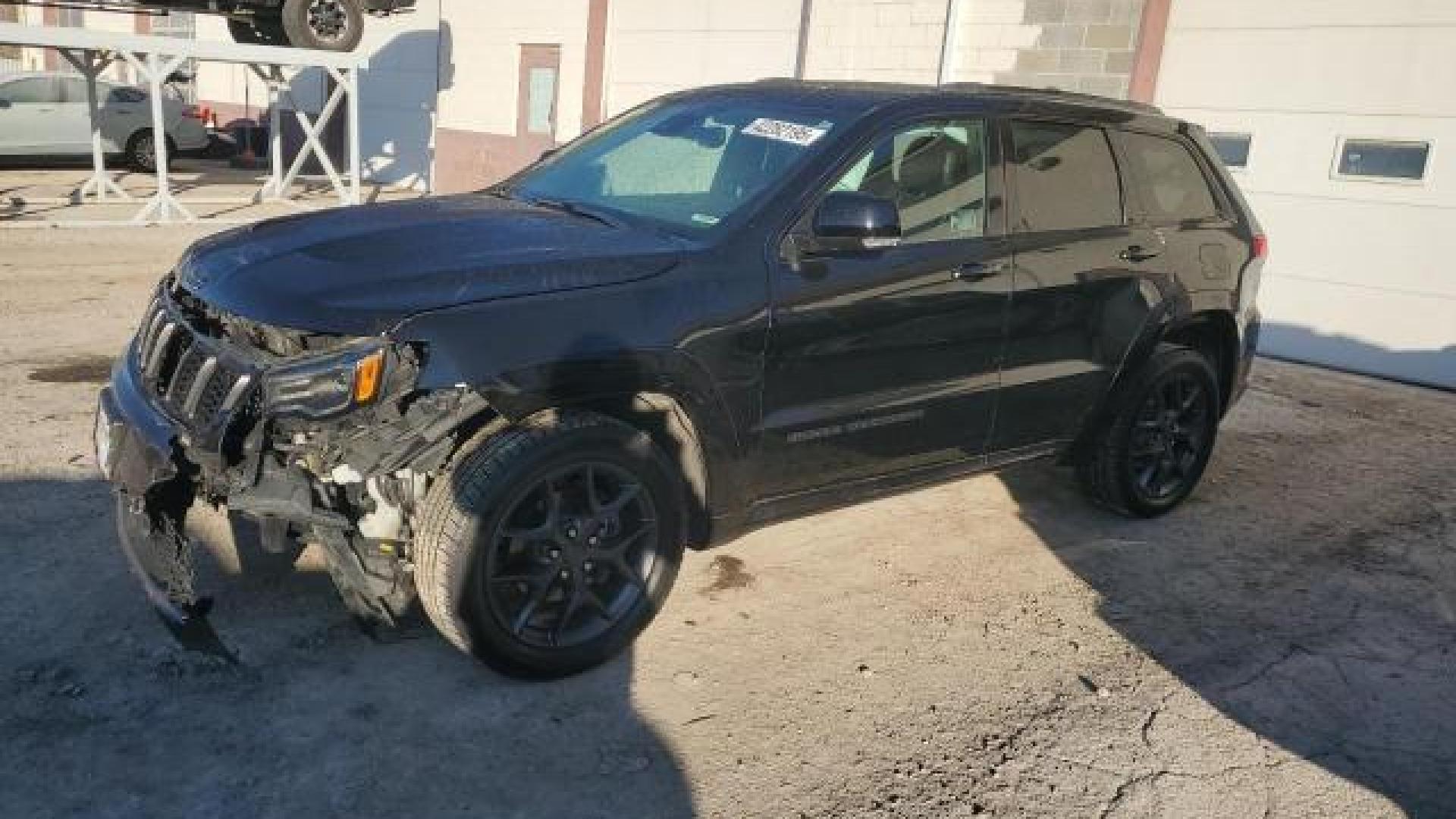 Jeep  - Grand Cherokee - 2019 - Black - 42282195