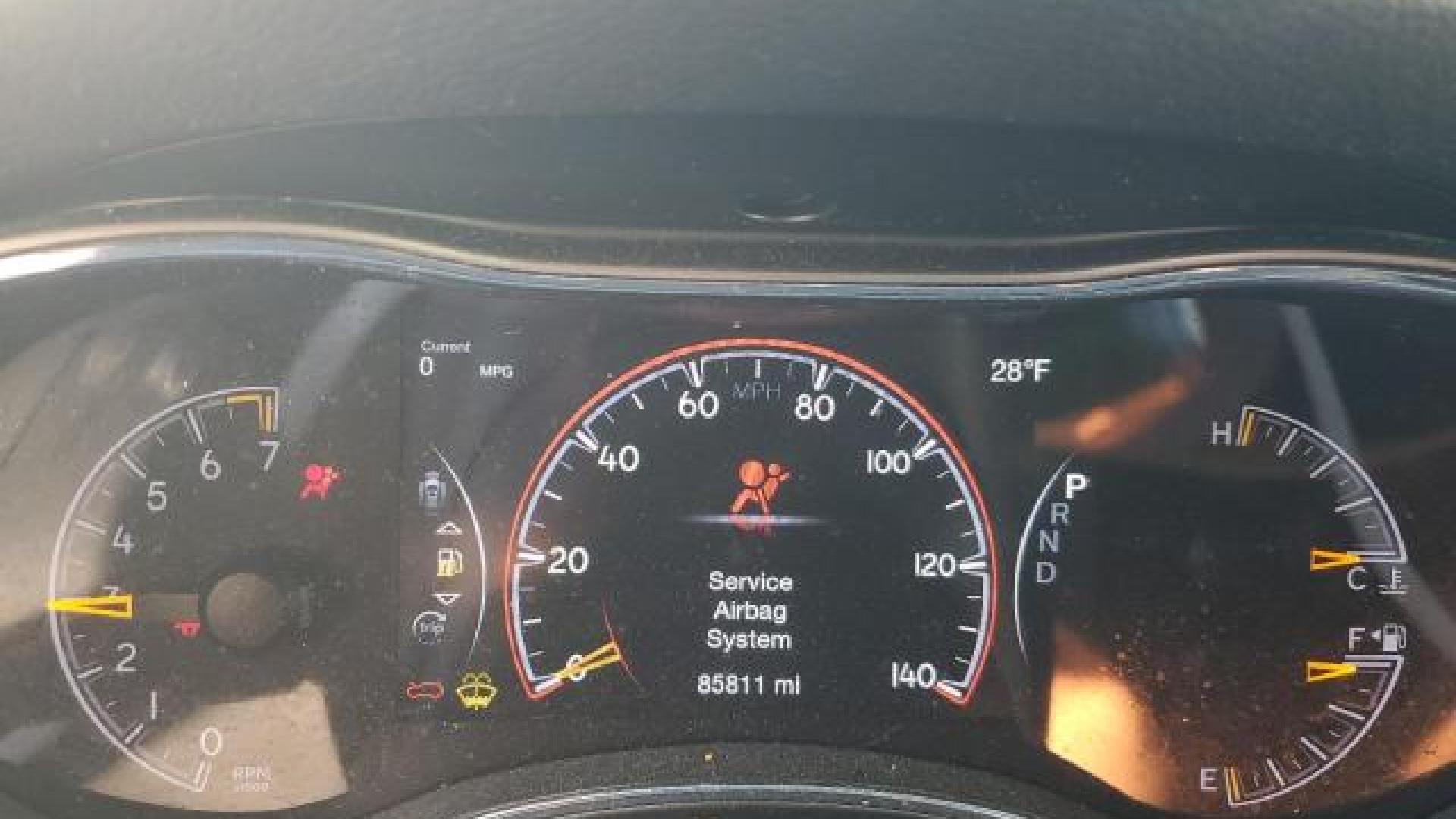 Jeep  - Grand Cherokee - 2019 - Black - 42282195