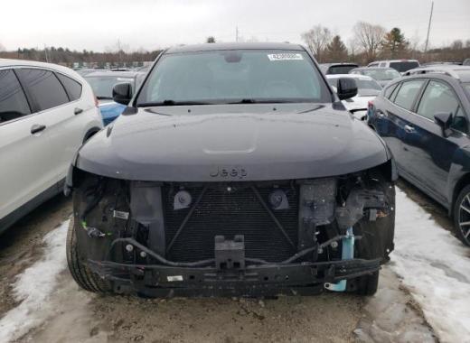 Jeep  - Grand Cherokee - 2017 - Black - 42389885