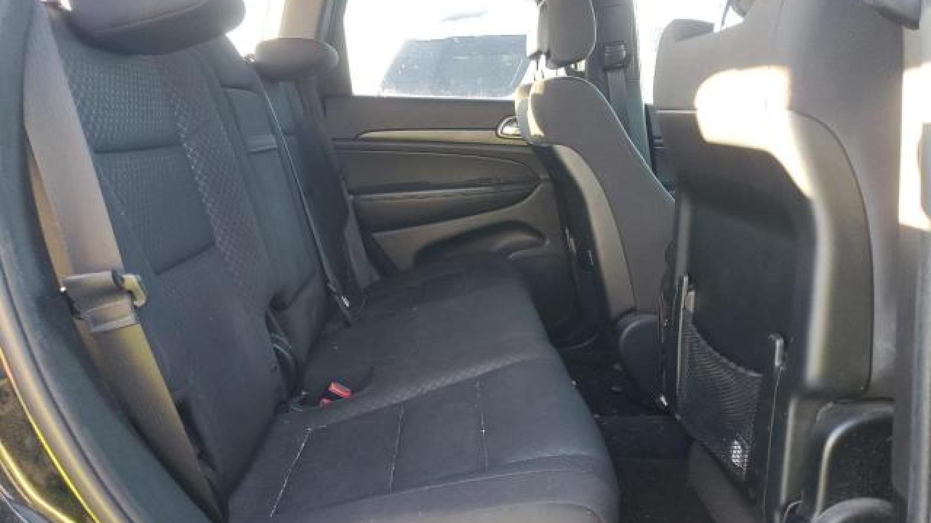 Jeep  - Grand Cherokee - 2018 - Black - 42606845