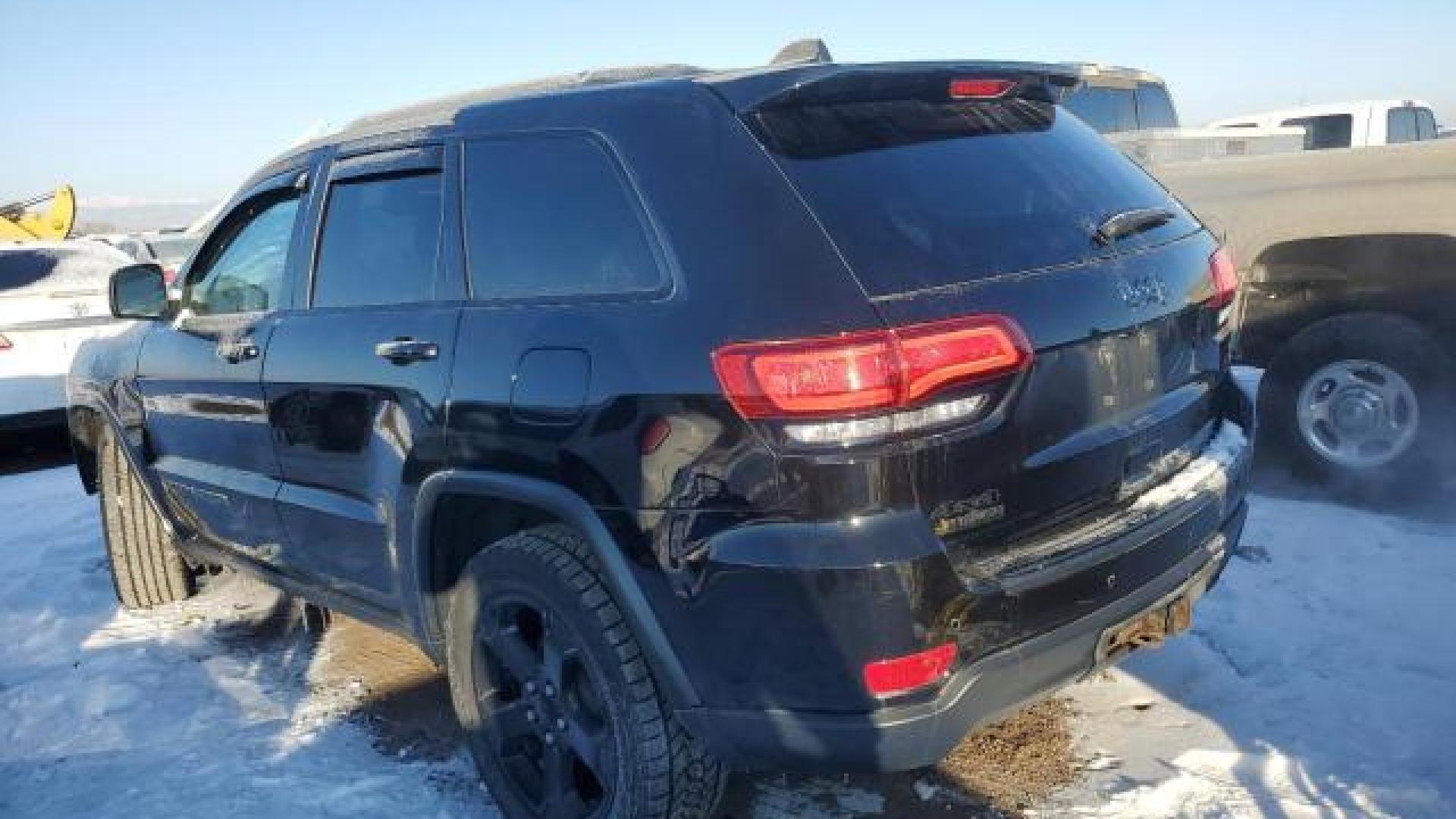 Jeep  - Grand Cherokee - 2018 - Black - 42606845