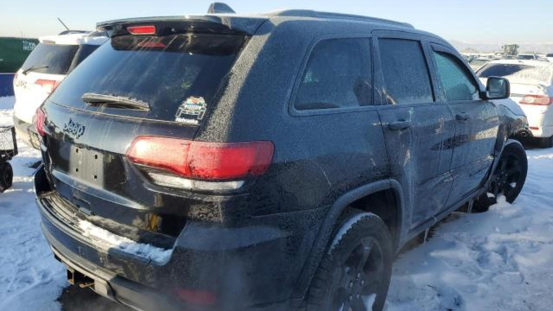 Jeep  - Grand Cherokee - 2018 - Black - 42606845