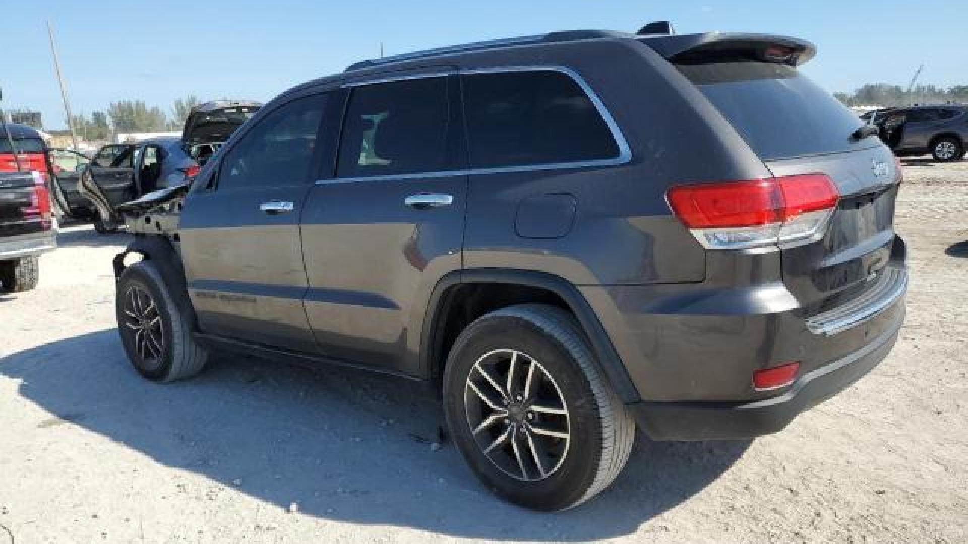 Jeep  - Grand Cherokee - 2019 - Grey - 42815455