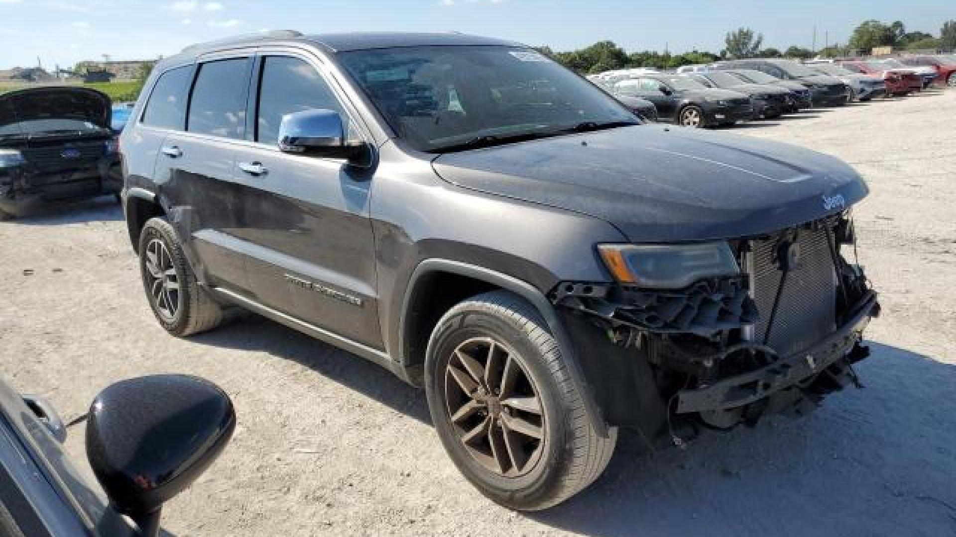Jeep  - Grand Cherokee - 2019 - Grey - 42815455