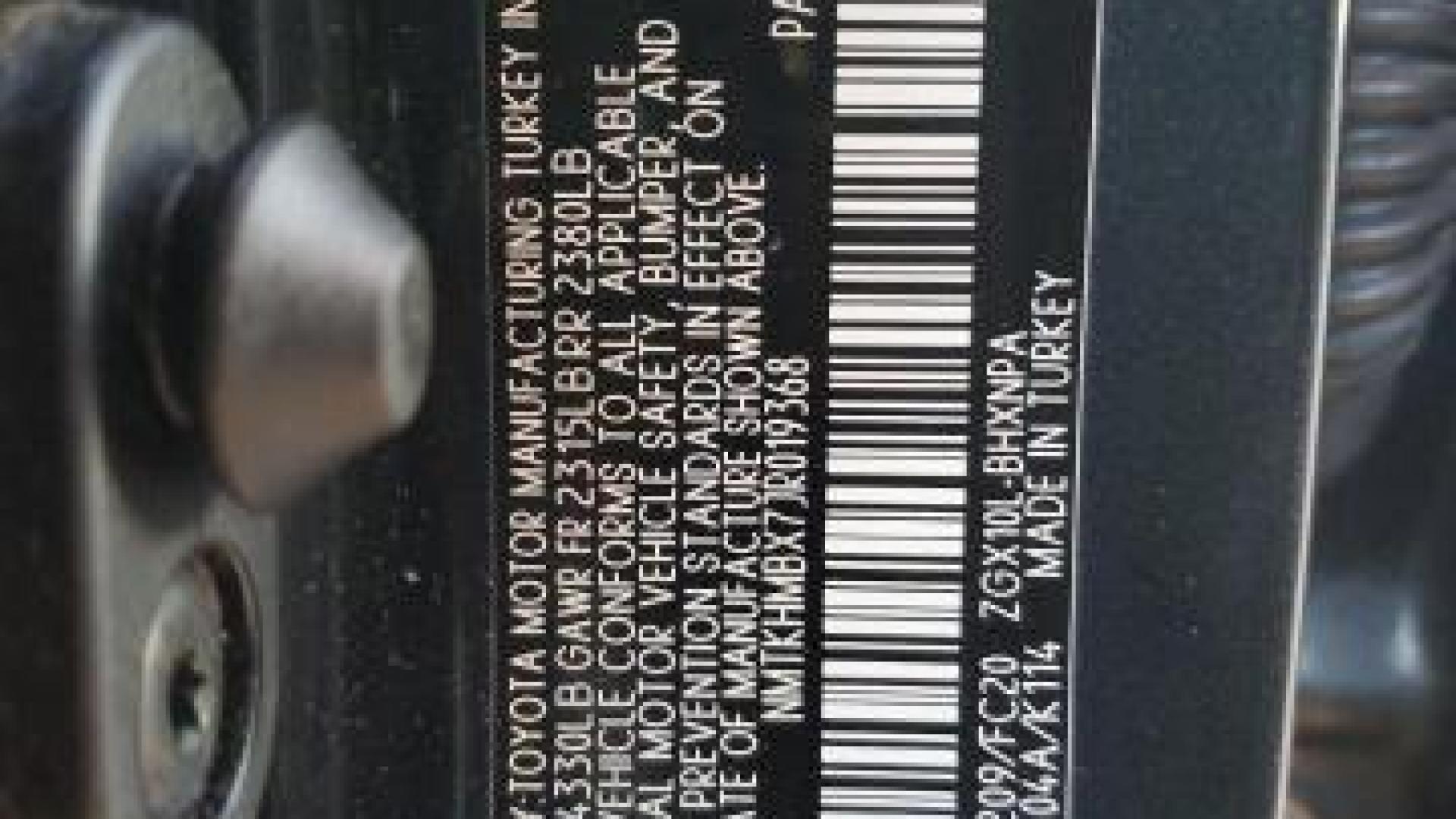 Toyota  - C-Hr  - 2018 - Grey - 42817165