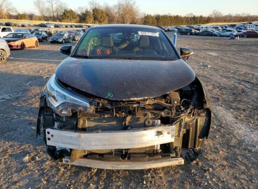 Toyota  - C-Hr  - 2018 - Grey - 42817165