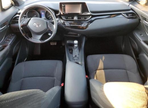 Toyota  - C-Hr  - 2018 - Grey - 42817165