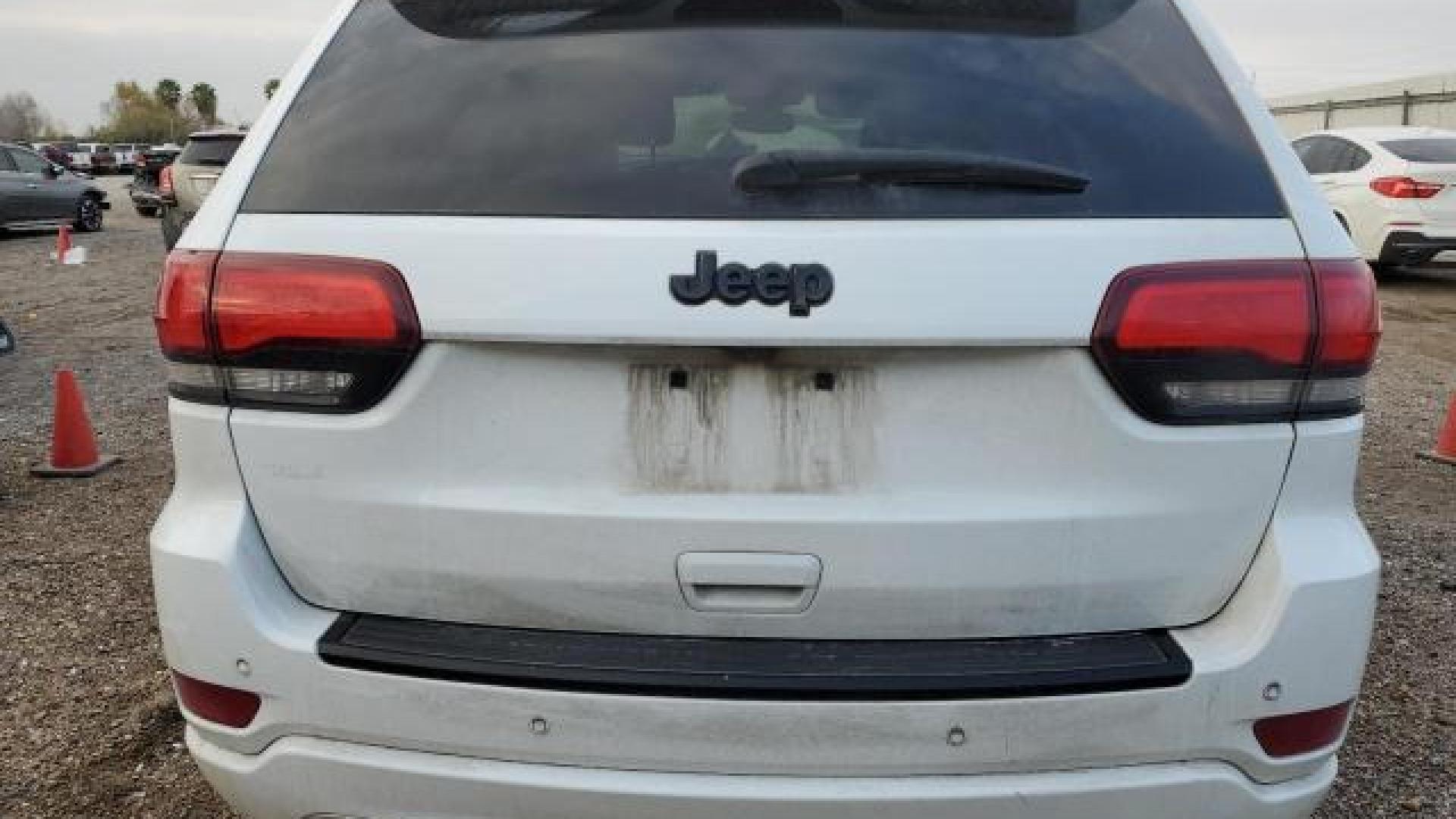 Jeep  - Grand Cherokee - 2017 - White - 43343805