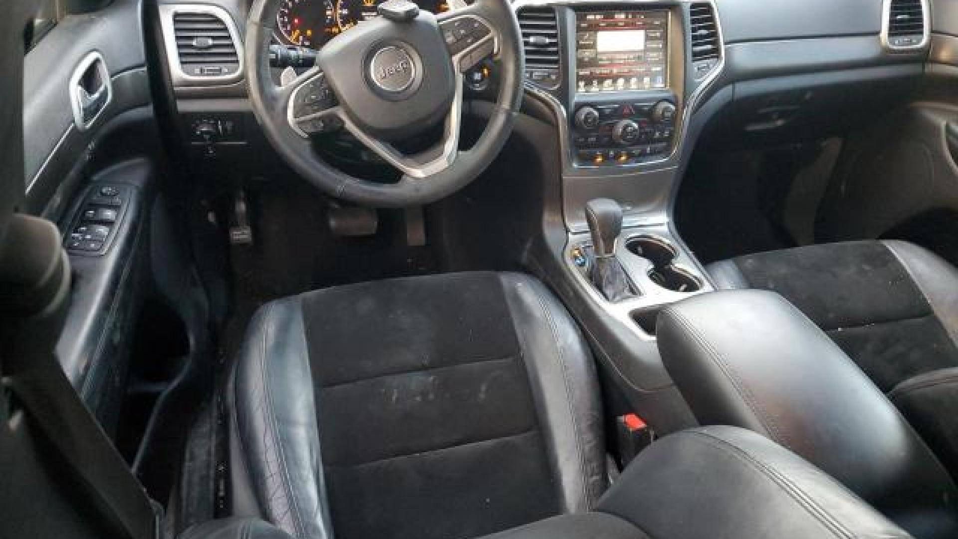 Jeep  - Grand Cherokee - 2017 - White - 43343805