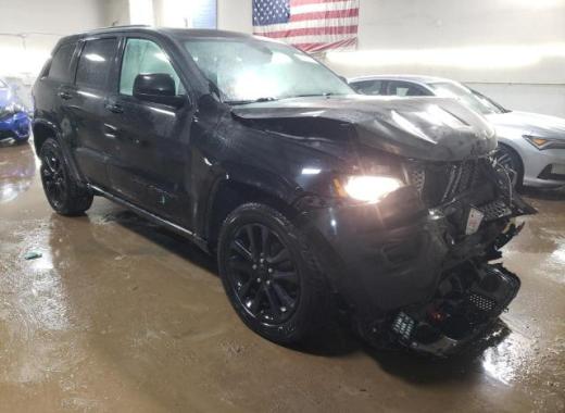 Jeep  - Grand Cherokee - 2018 - Black - 43660695
