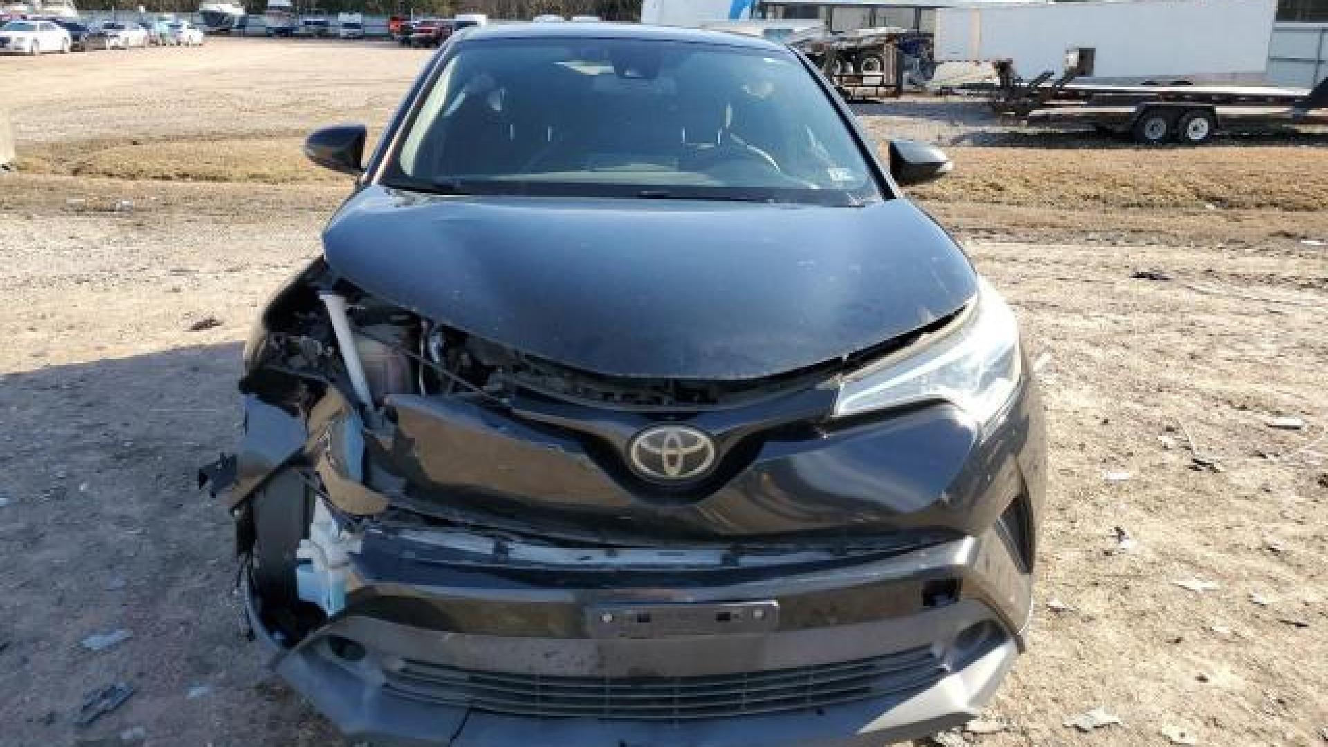 Toyota  - C-Hr  - 2018 - Black - 43687185