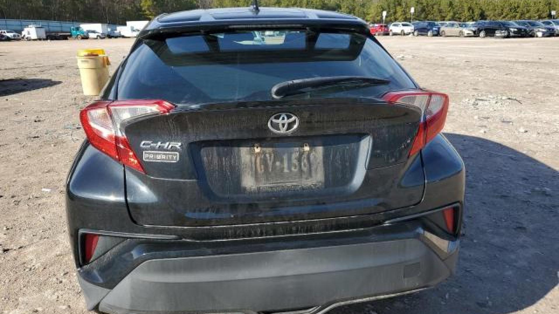 Toyota  - C-Hr  - 2018 - Black - 43687185