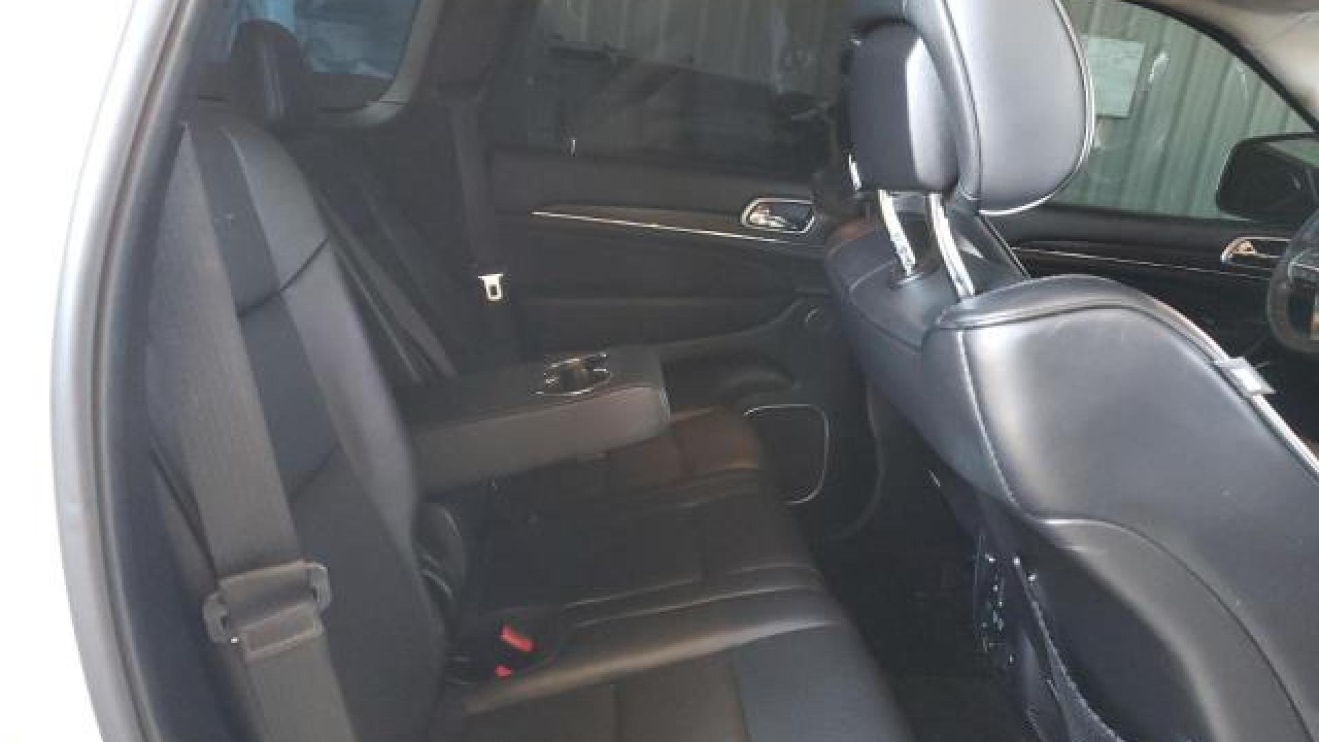 Jeep  - Grand Cherokee - 2017 - White - 44158595