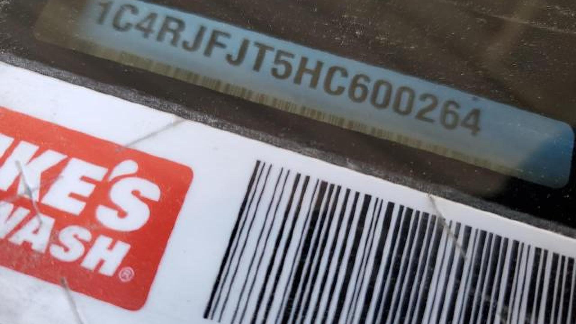 Jeep  - Grand Cherokee - 2017 - White - 44158595