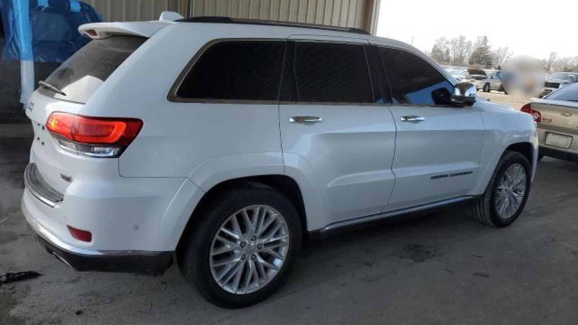 Jeep  - Grand Cherokee - 2017 - White - 44158595
