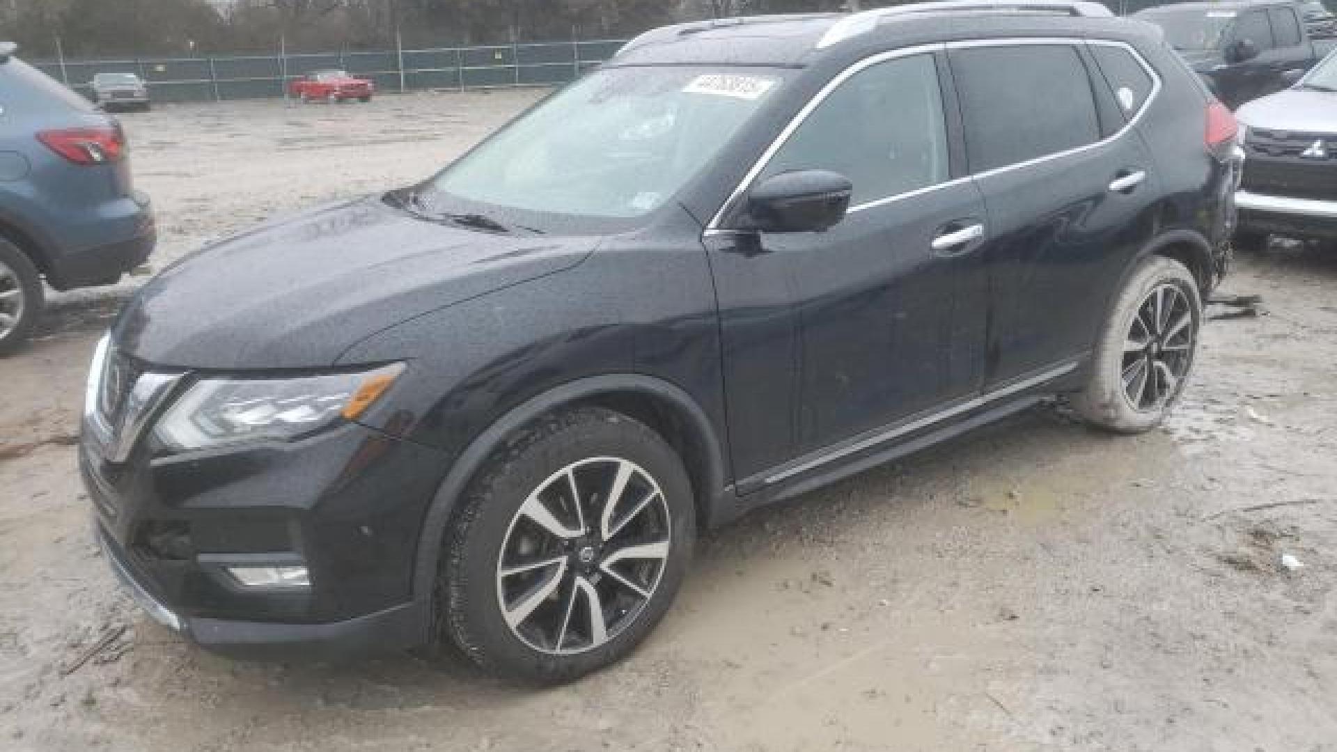 Nissan  - Rogue - 2017 - Black - 44763815