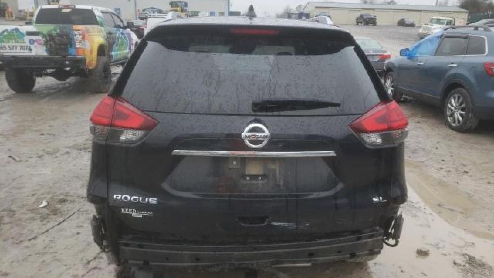 Nissan  - Rogue - 2017 - Black - 44763815