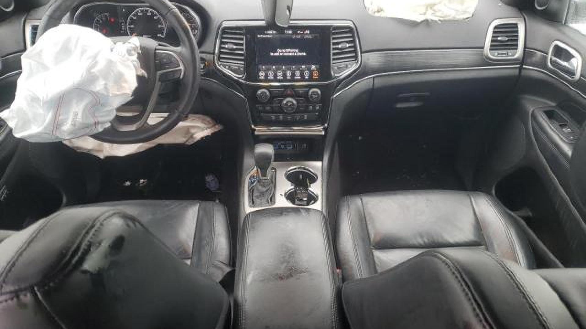 Jeep  - Grand Cherokee - 2019 - White - 45037735