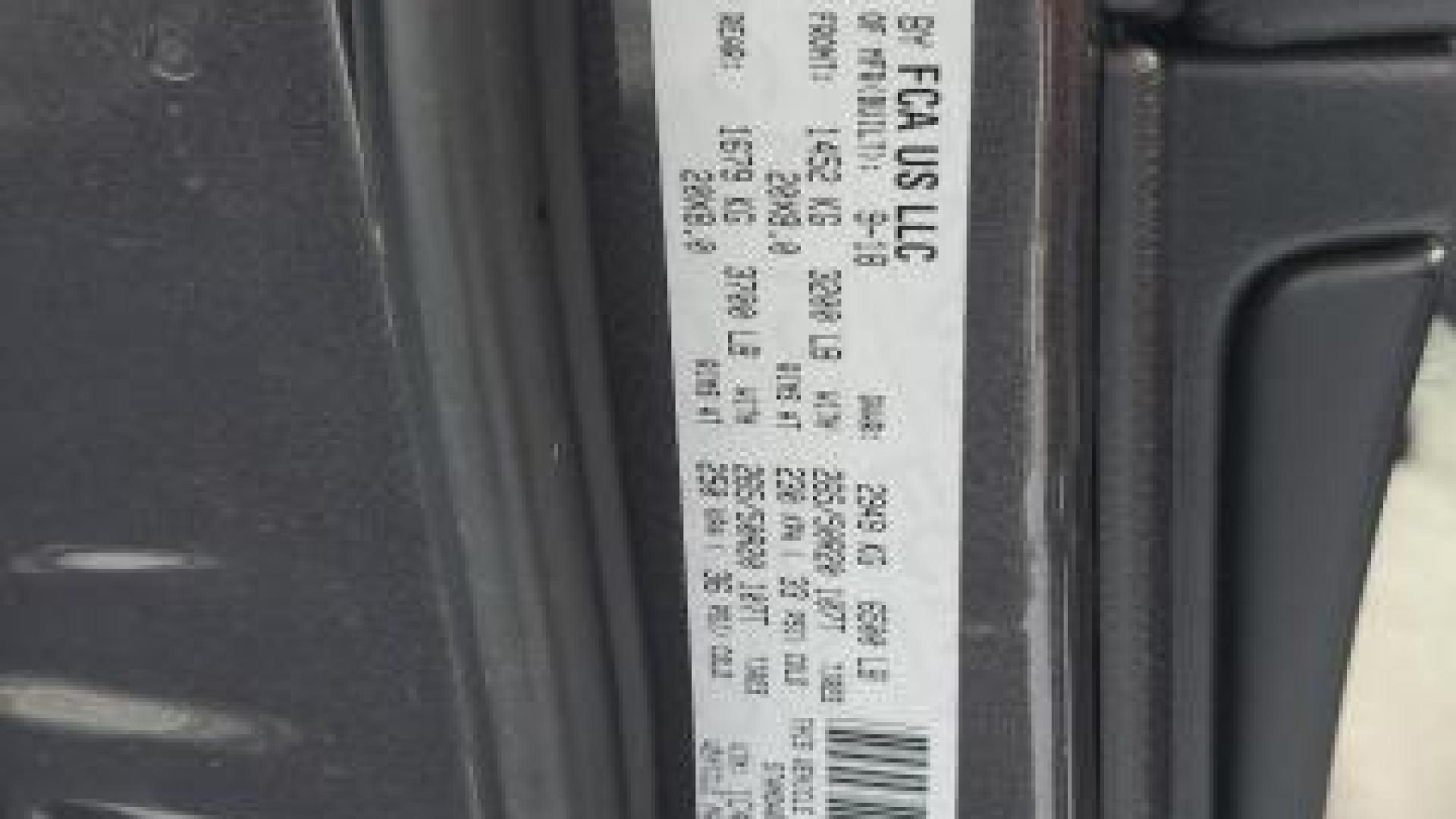 Jeep  - Grand Cherokee - 2019 - Grey - 45280015