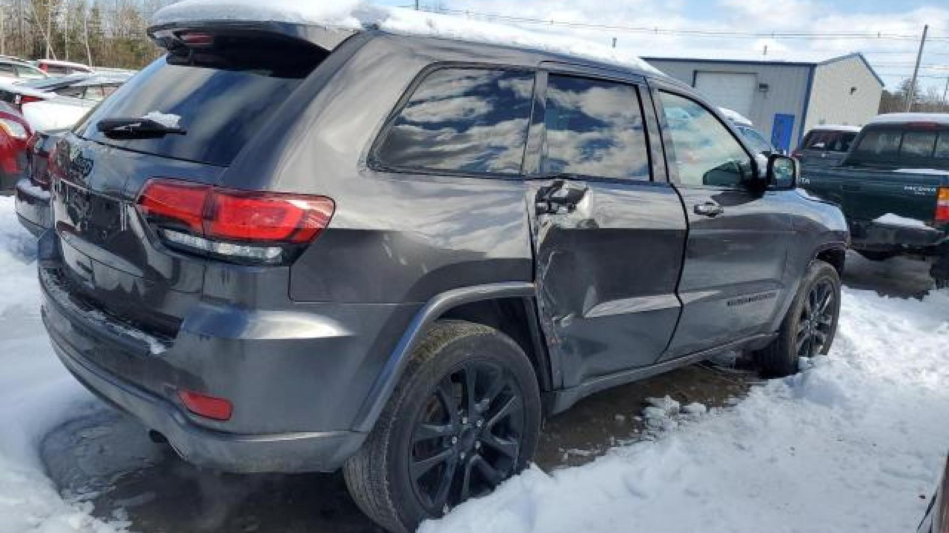 Jeep  - Grand Cherokee - 2019 - Grey - 45280015