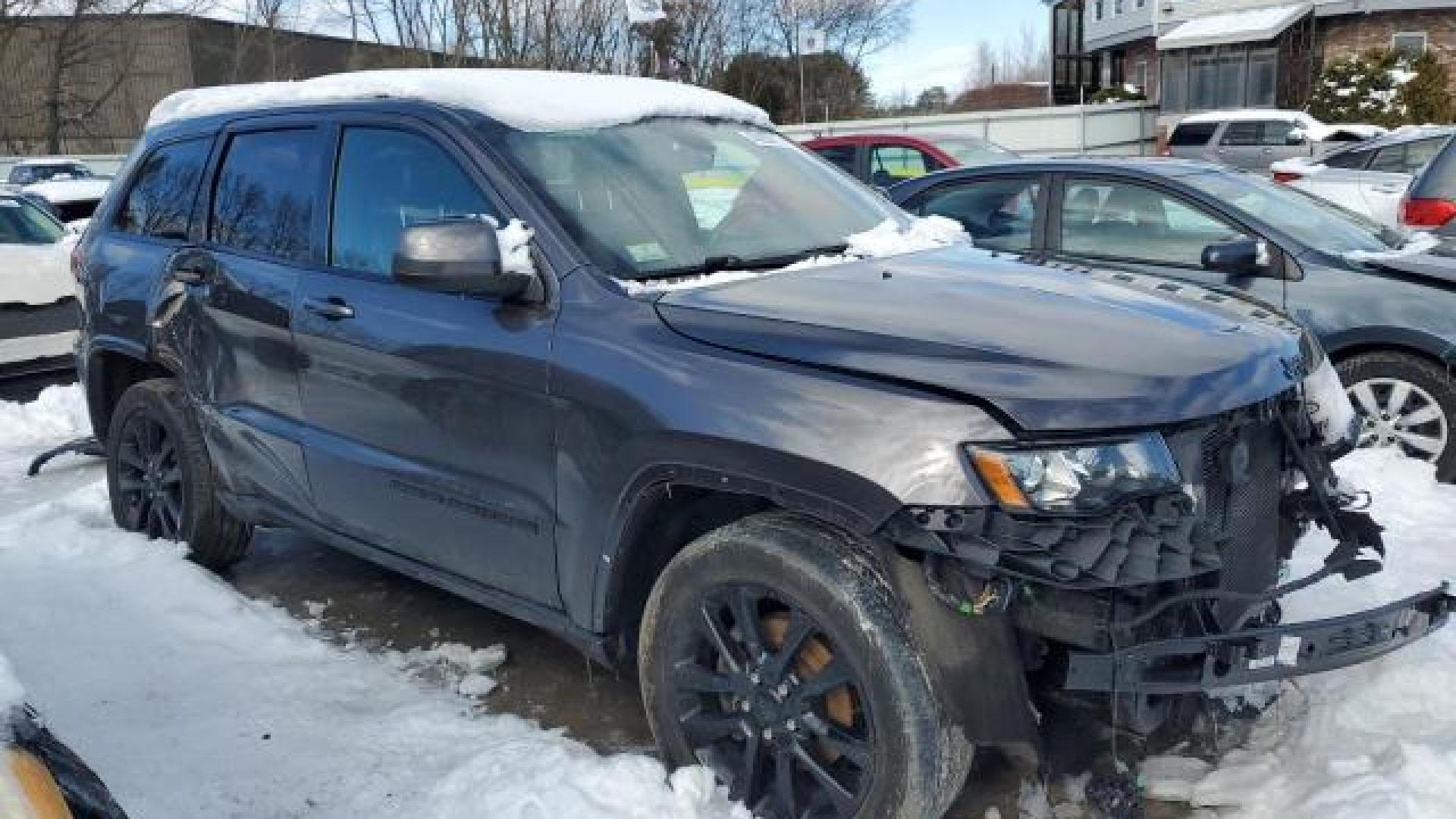 Jeep  - Grand Cherokee - 2019 - Grey - 45280015