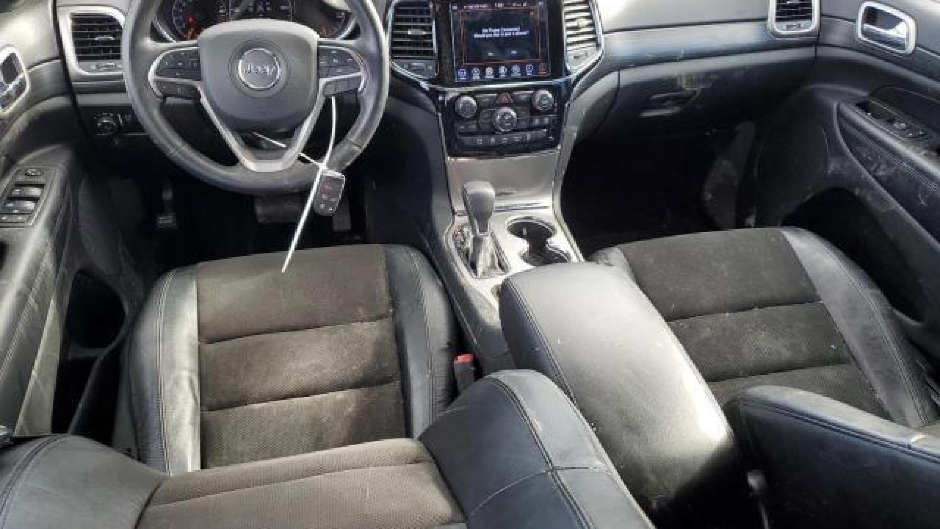 Jeep  - Grand Cherokee - 2019 - Grey - 45280015