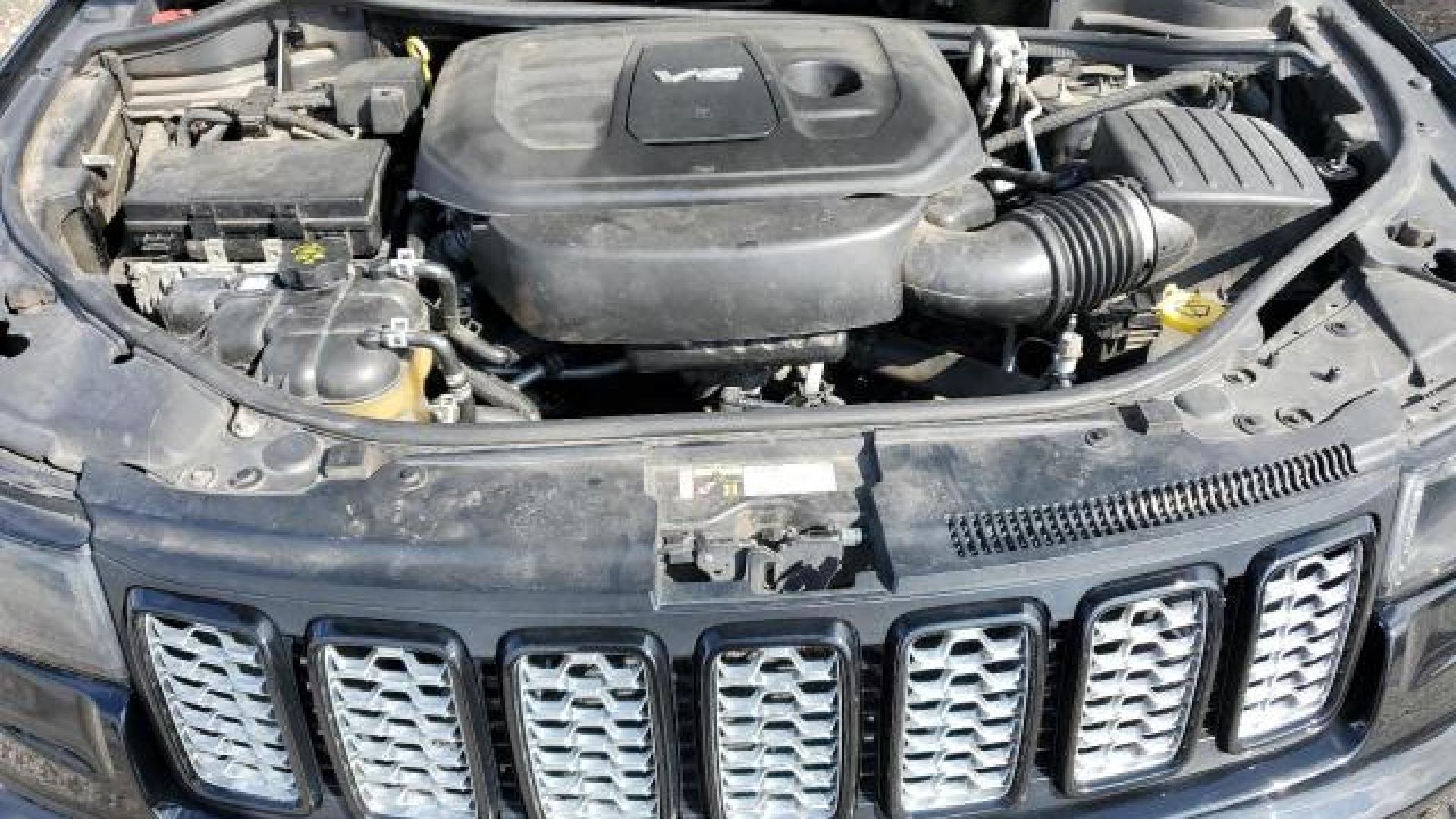 Jeep  - Grand Cherokee - 2018 - Black - 45400525