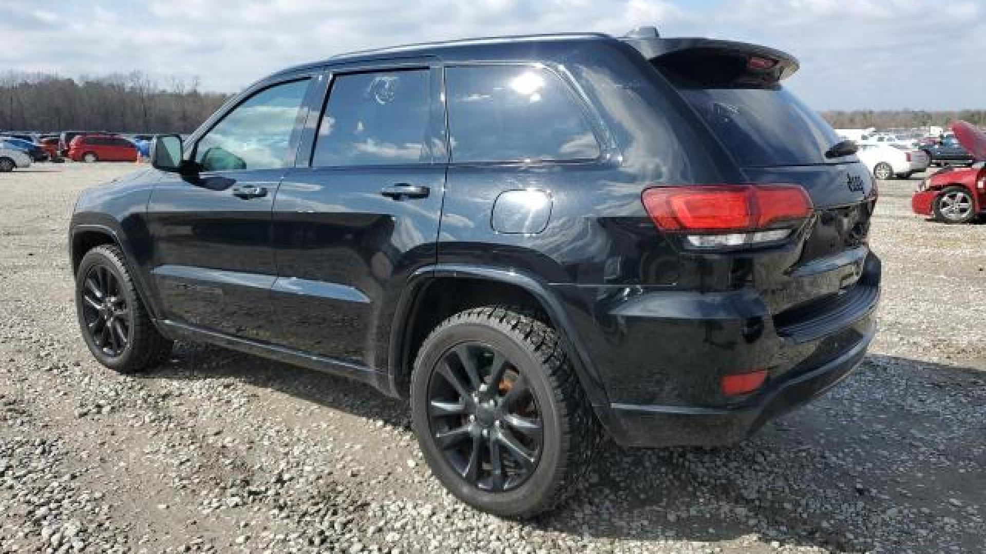 Jeep  - Grand Cherokee - 2018 - Black - 45400525