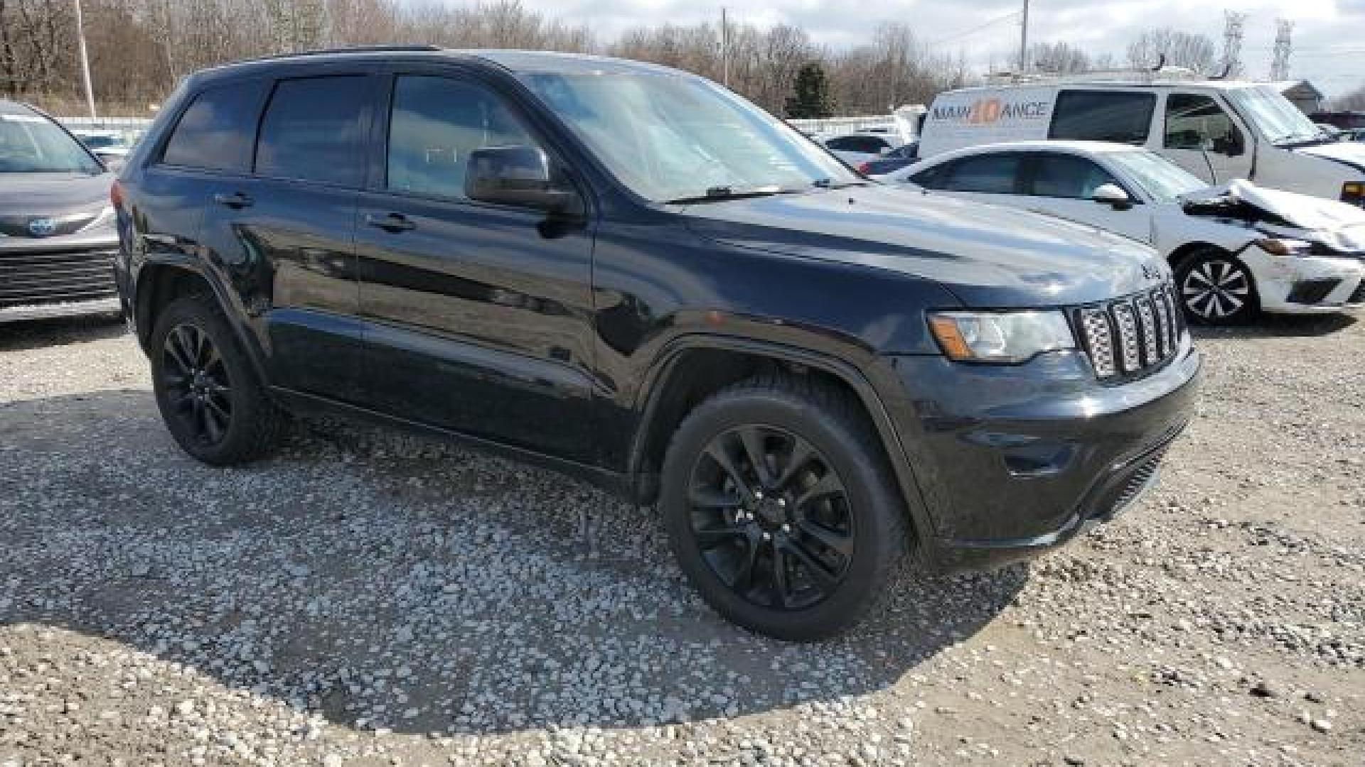 Jeep  - Grand Cherokee - 2018 - Black - 45400525