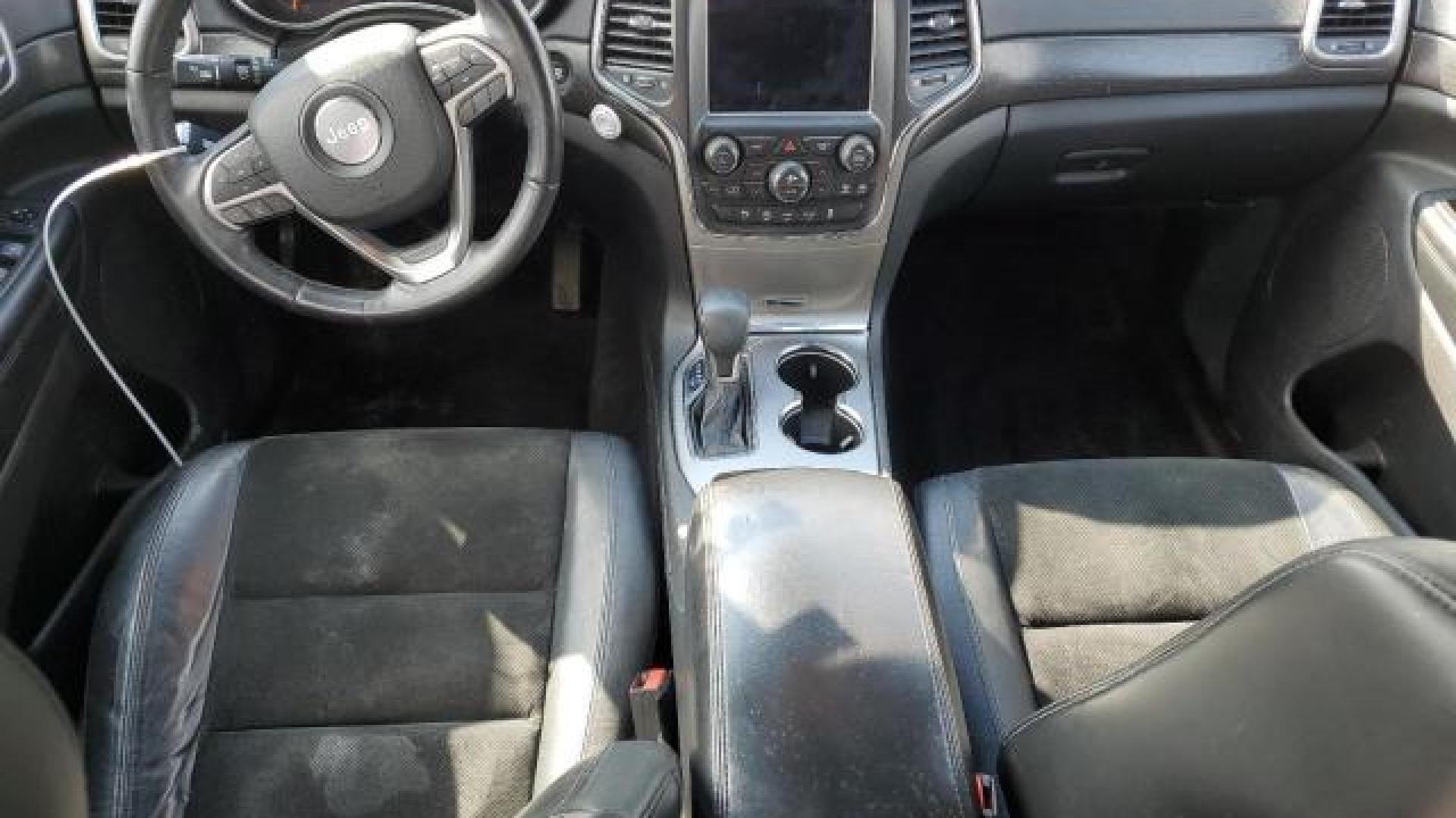 Jeep  - Grand Cherokee - 2018 - Black - 45400525