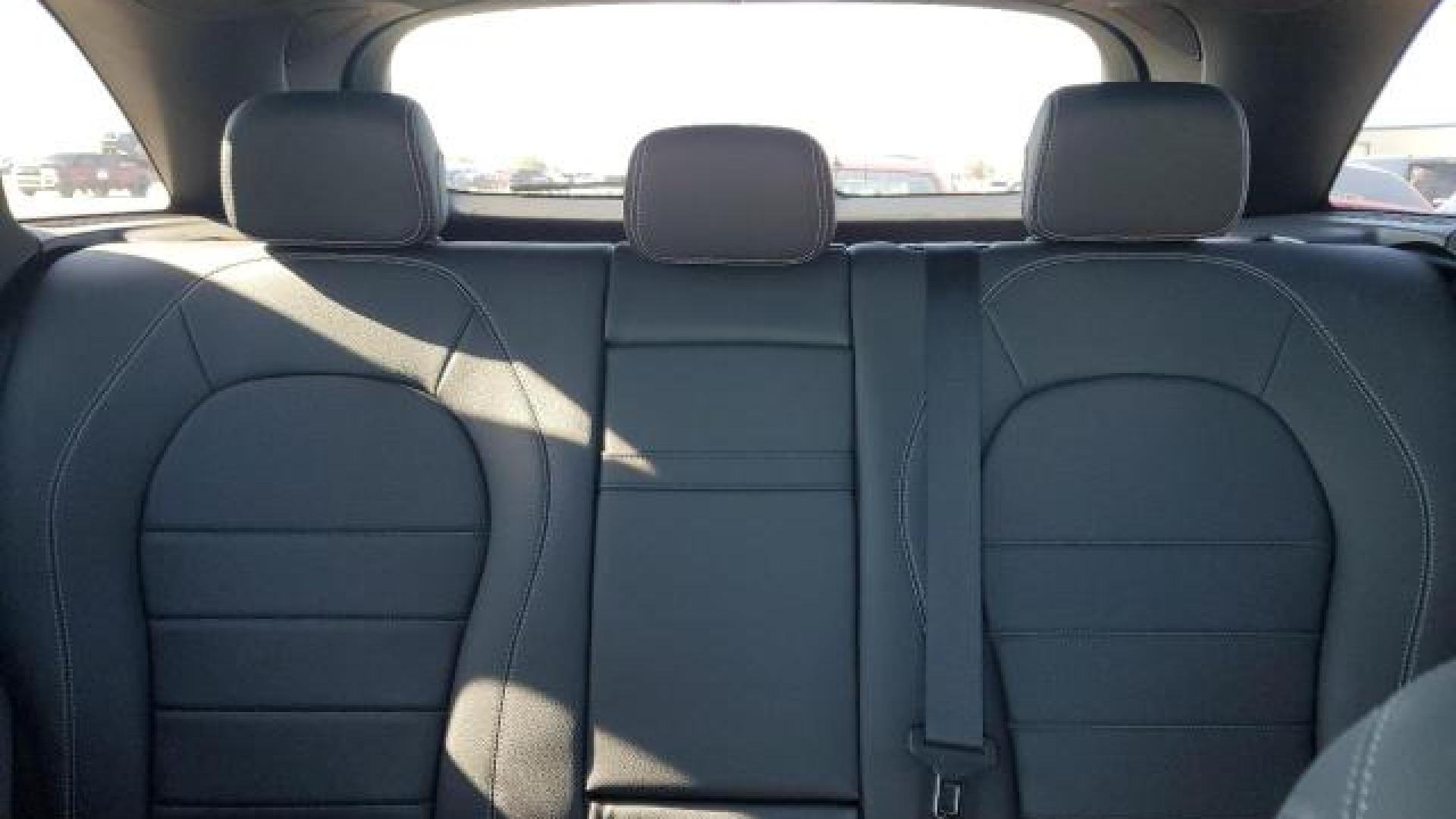 Mercedes - Glc300 - 2018 - Grey - 45708355