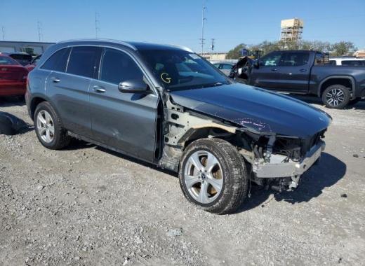 Mercedes - Glc300 - 2018 - Grey - 45708355