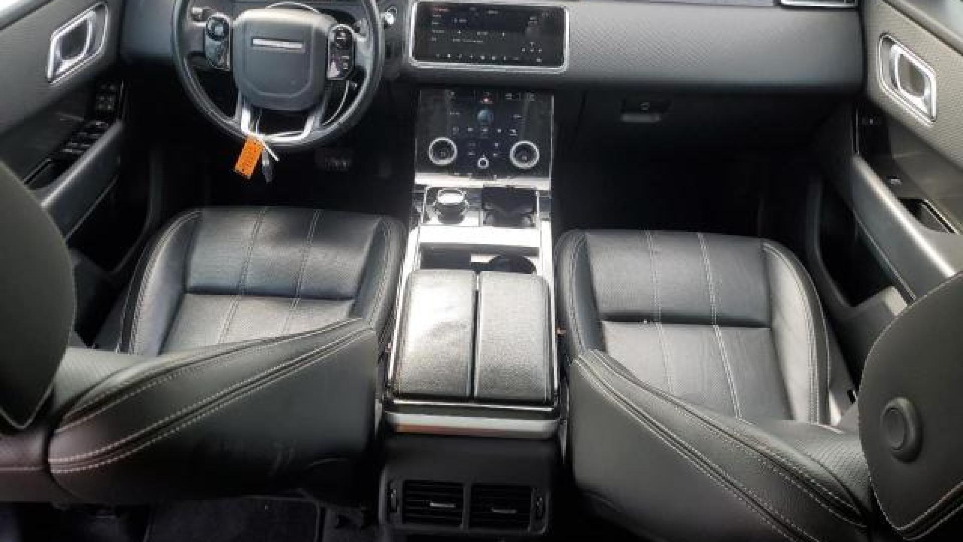 Range Rover - Velar - 2020 - Black - 46280545