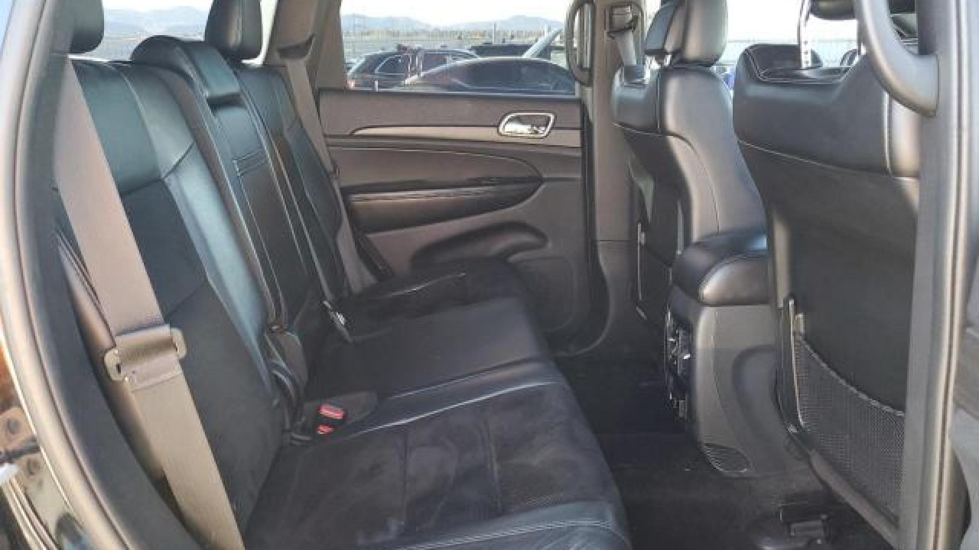 Jeep  - Grand Cherokee - 2017 - Black - 46432925