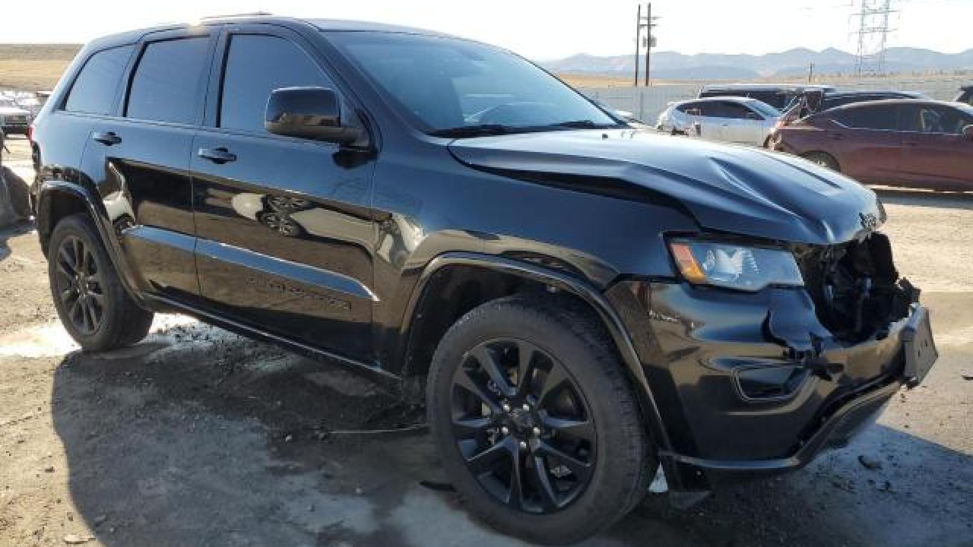 Jeep  - Grand Cherokee - 2017 - Black - 46432925