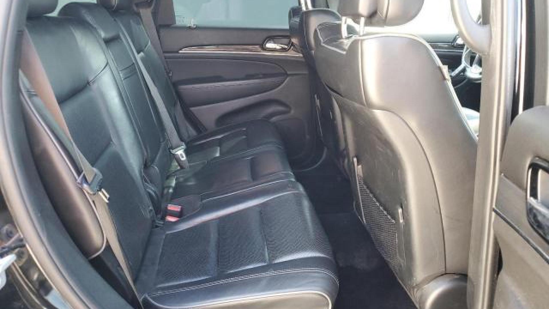 Jeep  - Grand Cherokee - 2019 - Black - 46701925