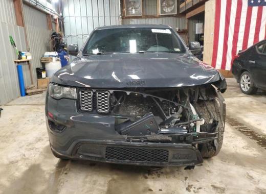 Jeep  - Grand Cherokee - 2018 - Navyblue - 47175475