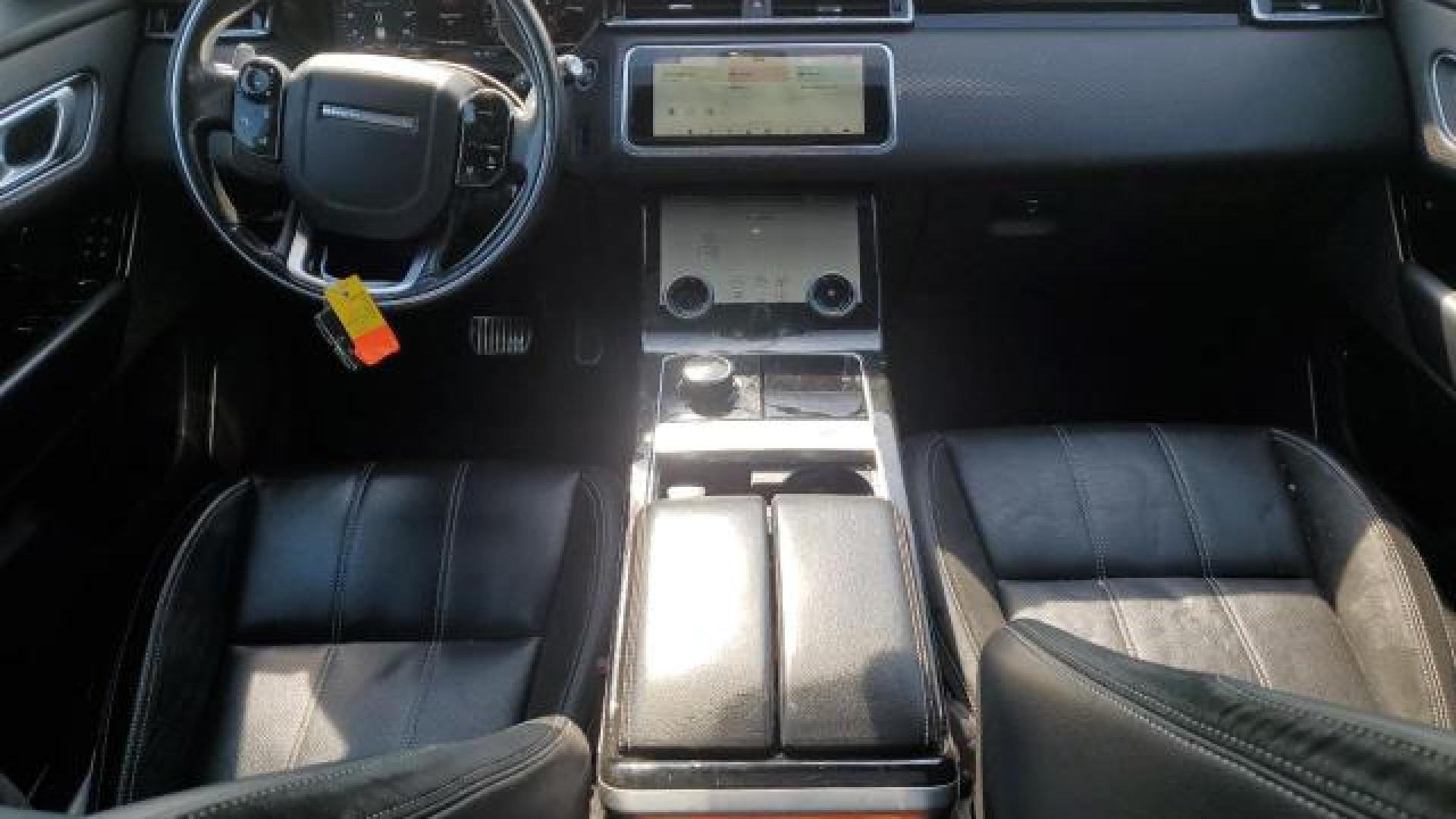 Range Rover - Velar - 2018 - White - 52914284