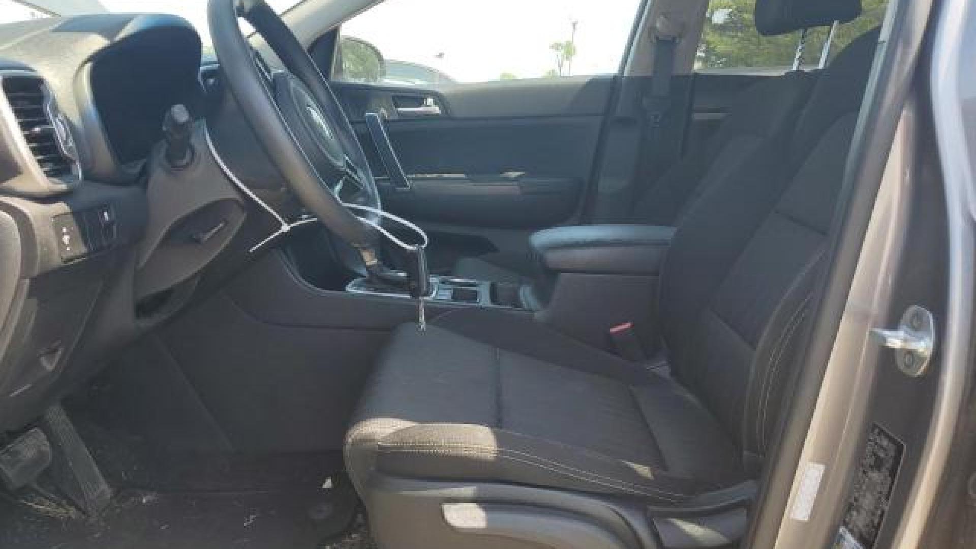 Kia - Sportage - 2017 - Grey - 55660834