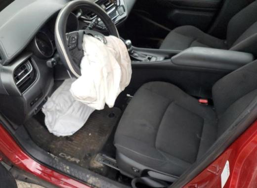 Toyota  - C-Hr  - 2018 - Red - 56028784