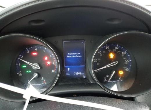 Toyota  - C-Hr  - 2018 - Red - 56028784