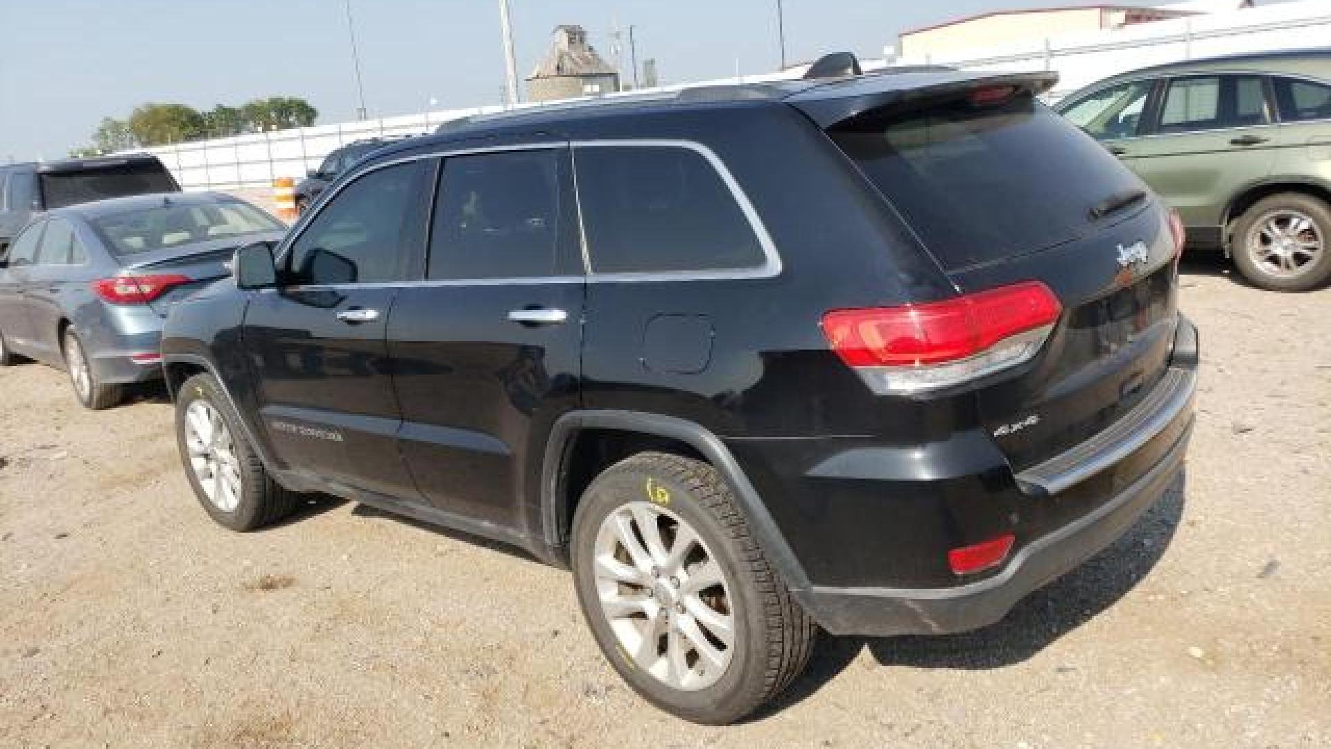 Jeep  - Grand Cherokee - 2017 - Black - 67960634