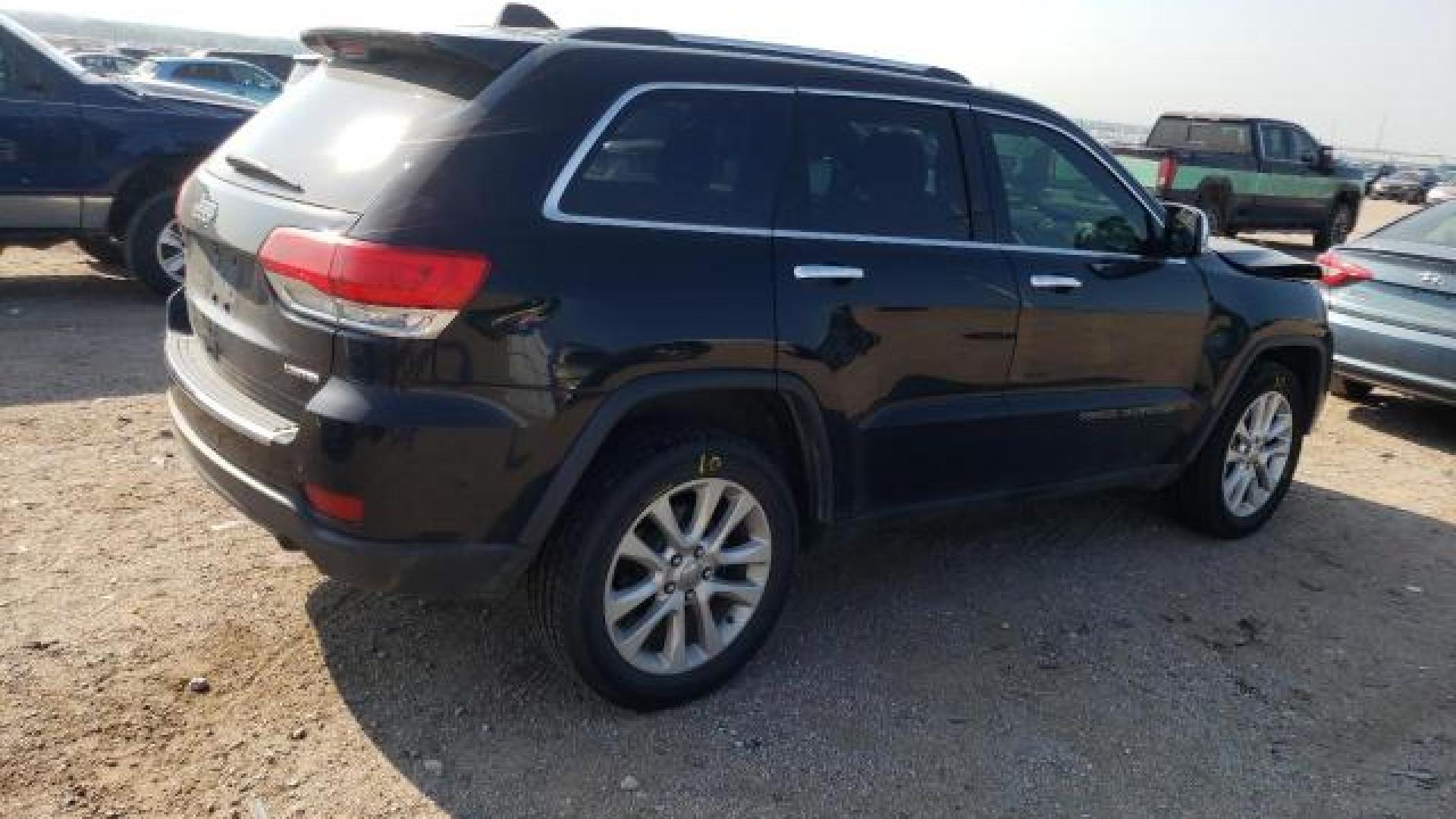 Jeep  - Grand Cherokee - 2017 - Black - 67960634