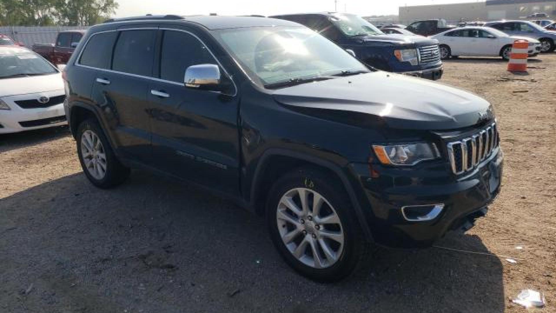 Jeep  - Grand Cherokee - 2017 - Black - 67960634
