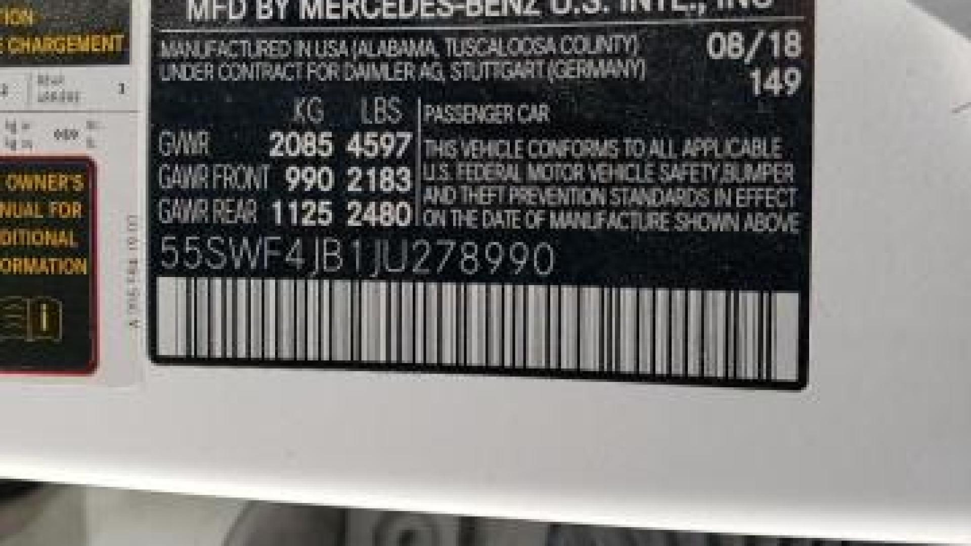 Mercedes - C300 - 2018 - White - 68523874